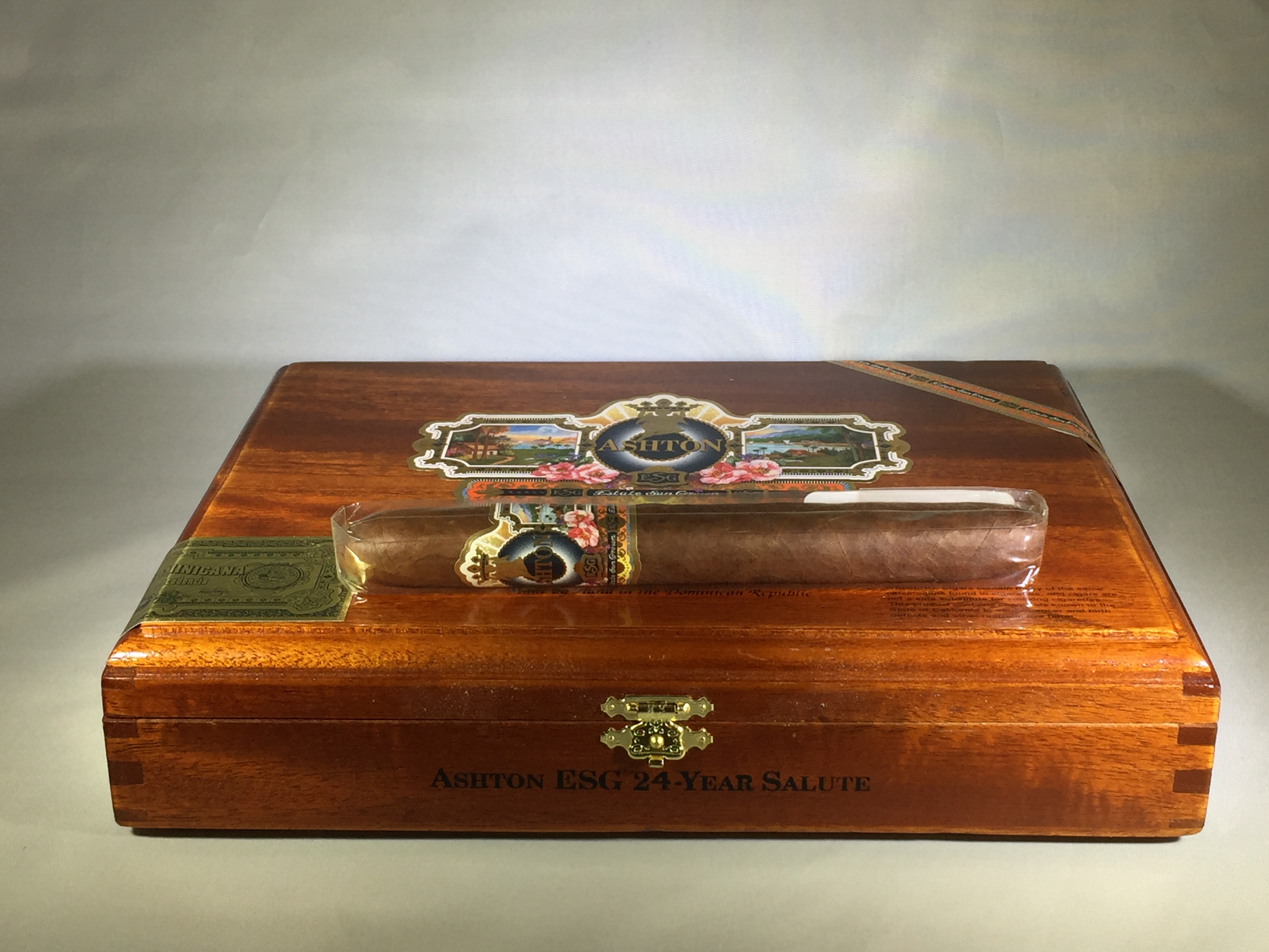 Ashton ESG 24 Year Salute Perfecto - Vintino Cigars